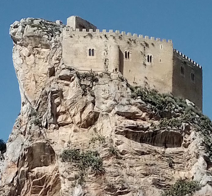 castello-mussomeli.jpg