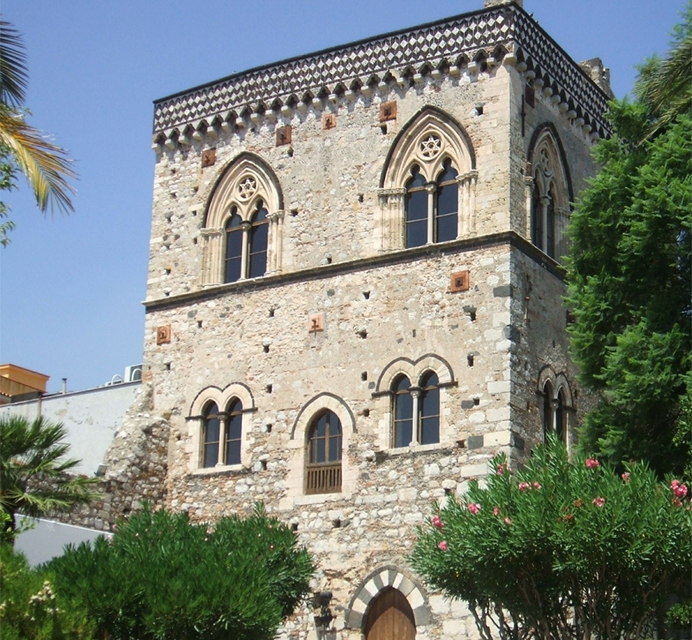 palazzo-duchi-di-santo-stefano-taormina.jpg